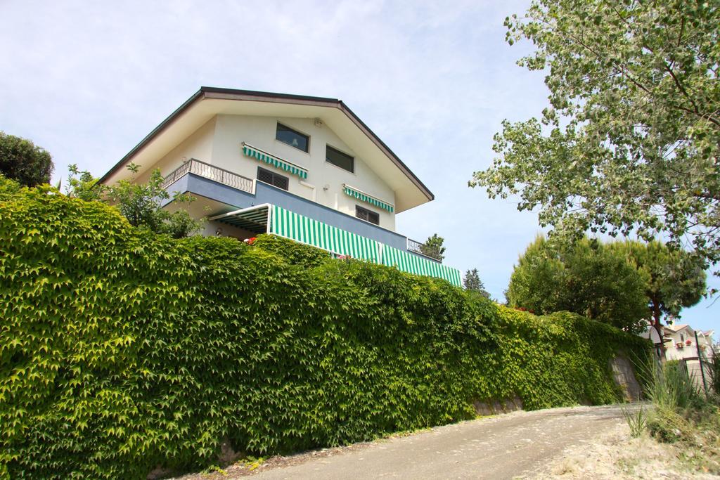 The Incantation Guest House Montesilvano Marina Exteriör bild