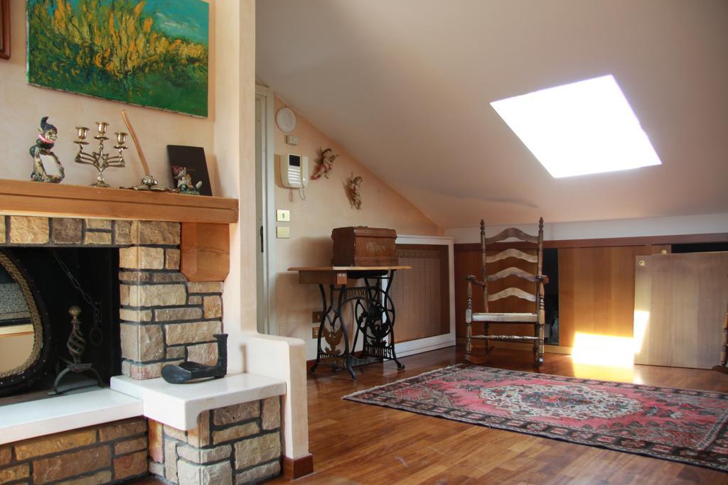 The Incantation Guest House Montesilvano Marina Rum bild