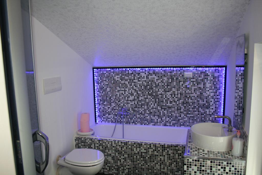 The Incantation Guest House Montesilvano Marina Exteriör bild